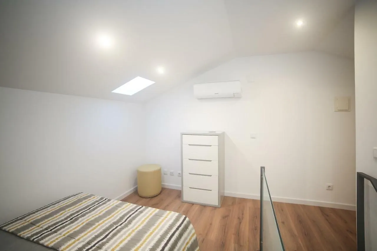 Sao Joao Studios & Flats By Lisbon Village Apartments 0*,